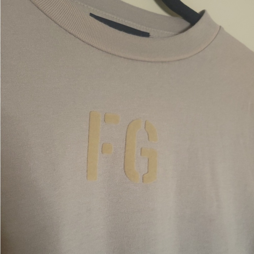 New w tags Deadstock Fear of God tee shirt - Sz L